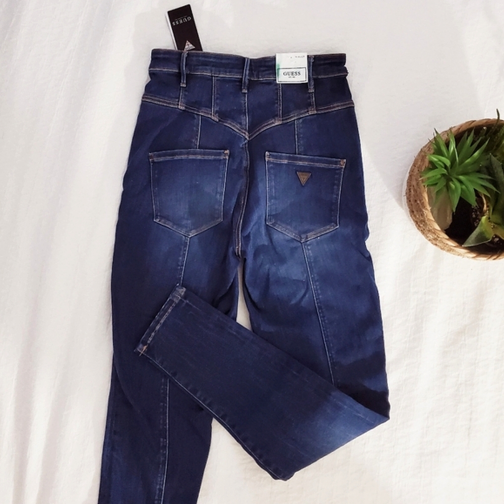 GUESS Jeanologia Retro High Rise V-Yoke Denim Jeans NWT - Picture 2 of 15